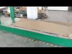 Machine à pressage à chaud à panneau de nid d'alumine
