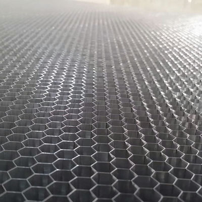 Âme en nid d'abeilles en aluminium de haute résistance pour le poids léger de matériaux de construction