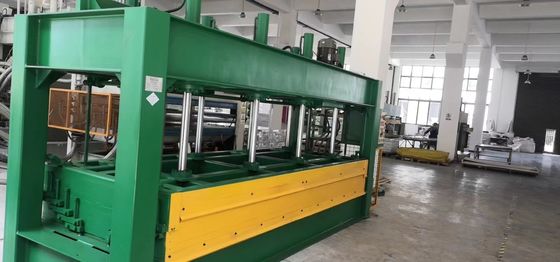 Machine de chauffage à l'huile de bonne qualité 100T composée à pression à chaud