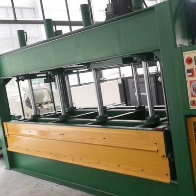 3 ~ 5 couches de panneau de nid d'abeille d'aluminium machine à pressage à chaud à vendre