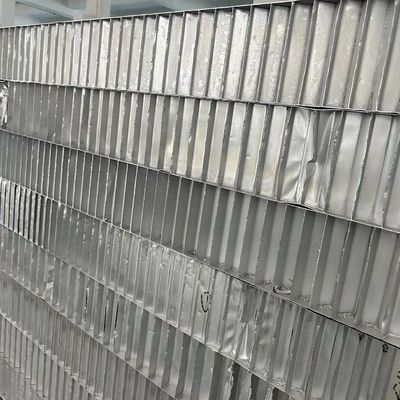 Panneau de honeycomb en aluminium soudé pour le transport ferroviaire