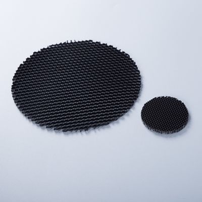 Matériau du noyau de nid d'abeille en aluminium de 50 mm de micropore noir