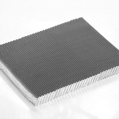 Filtre d'air à trou inclinable 5052 Noyau de nid d'abeille en aluminium