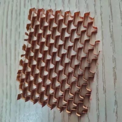 Épaisseur 5,2 mm Densité 56 Nomex Flexible Noyau de nid de miel Grille perforée en forme de prune