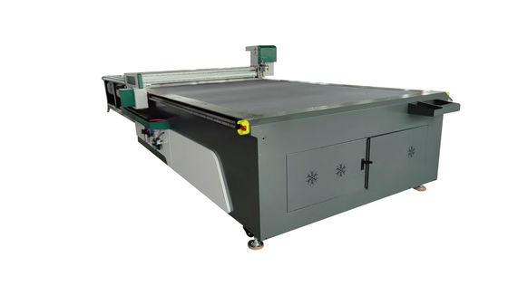 Machine de découpe pour noyau de nid d'alumine