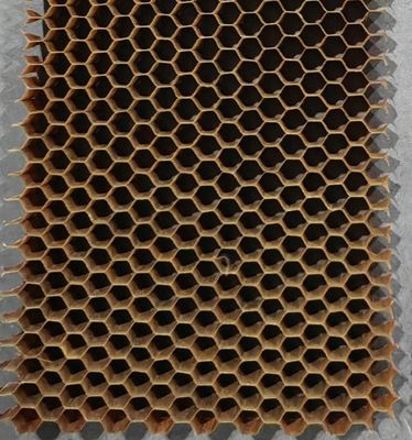 Cœur de nid d'abeille en fibre de verre applicable dans les produits électroniques