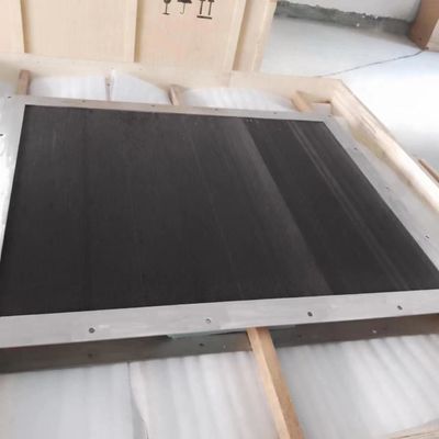 Taille 1250*2000mm Plaque de nid d'abeille en acier inoxydable soudé en point pour tunnel éolien