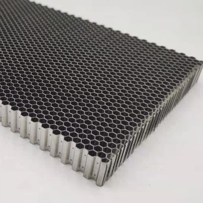 Soudage au point 8,2 mm taille de cellule métal acier inoxydable Honeycomb Air Straightener