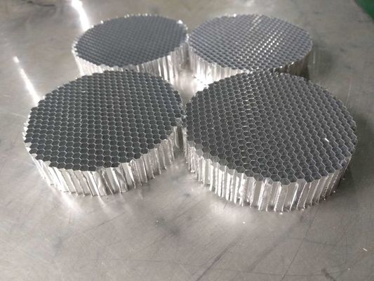 30 mm Dia Circulaire Louver de nid d'abeille en aluminium Pour les équipements de générateur d'oxygène