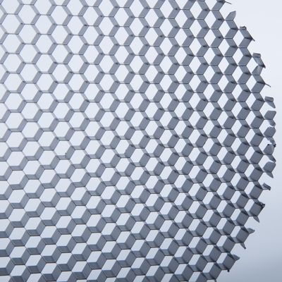 Al3003 Noyau de nid d'abeille en aluminium Louveur de nid d'abeille Grille lumineuse Couleur naturelle