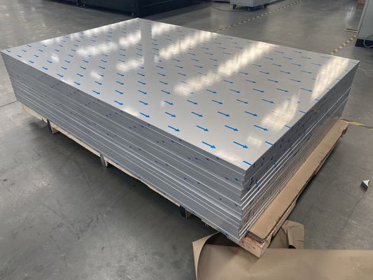 Fabricant de panneaux solaires en nid d'abeille d'aluminium Al3003 pour la vente