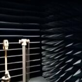 Le noyau de nid d'arachide imprégné d'un revêtement absorbant peut être utilisé pour protéger les pièces