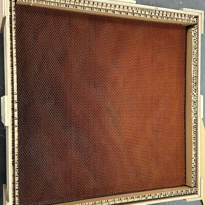 Noyau nid d'abeille en aramide flexible de densité 56, grille perforée en forme de prune