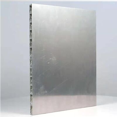 Panneaux en aluminium à faible poids et haute résistance pour système d'ombrage extérieur