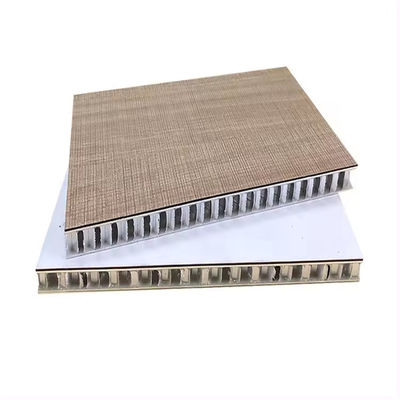 Des feuilles de nid d'abeille d'aluminium personnalisables de 15 mm pour la décoration des murs de rideau
