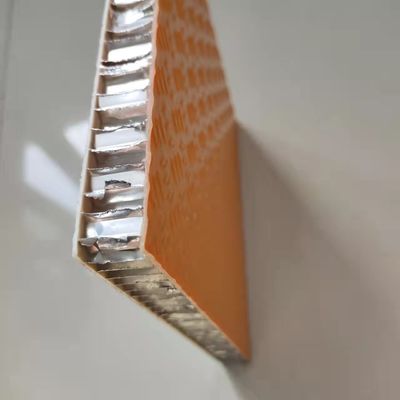 Panneaux en cuivre en FRP de 32 mm à 48 mm pour le sol intérieur du transport ferroviaire