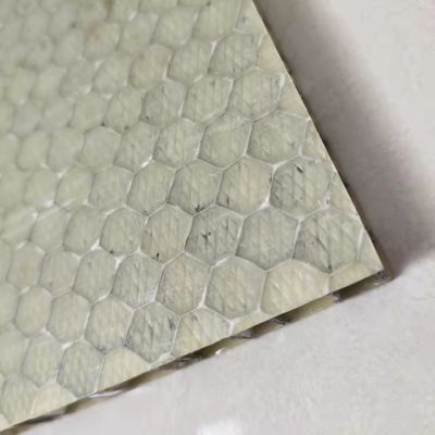 1350x2600mm Fibre de verre plaque de nid d'abeille pour le pont de yacht